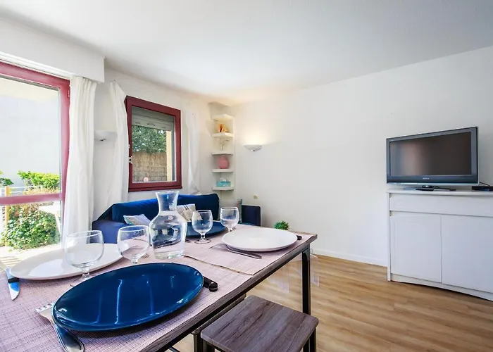 Apartment Benoit, 80m De La Mer, Jardinet