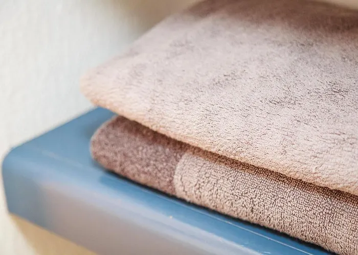 Benoit, 80m De La Mer, Jardinet Apartment *